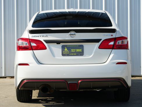 Used 2019 Nissan Sentra NISMO image 10