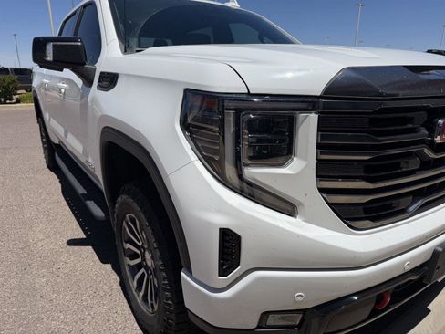 Used 2023 GMC Sierra 1500 AT4 w/ AT4 Premium Package AWD/4WD image 18
