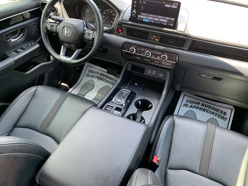 Used 2025 Honda Pilot EX-L image 36