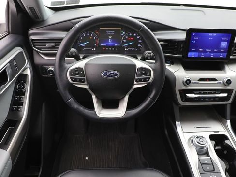 Used 2023 Ford Explorer XLT w/ Equipment Group 202A image 13