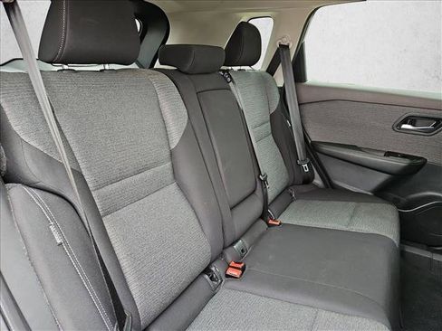 Used 2023 Nissan Rogue SV image 14