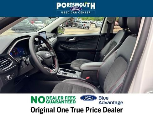 Used 2022 Ford Escape SEL w/ SEL Stealth AWD Package image 5