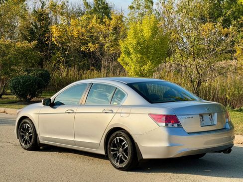 Used 2009 Honda Accord LX-P image 4