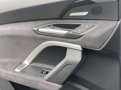 New 2025 Audi SQ5 Premium Plus image 16