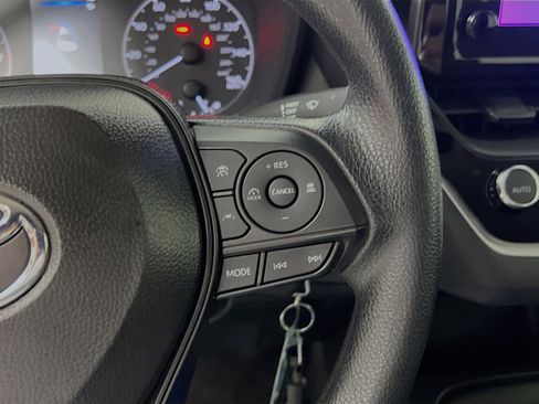 Used 2025 Toyota Corolla LE FWD image 20