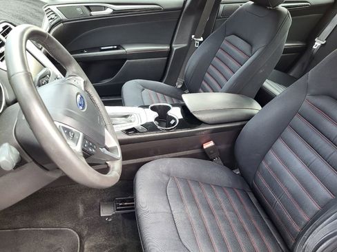 Used 2016 Ford Fusion SE FWD image 15