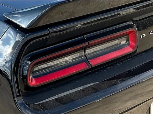 Used 2022 Dodge Challenger R/T w/ Plus Package image 53