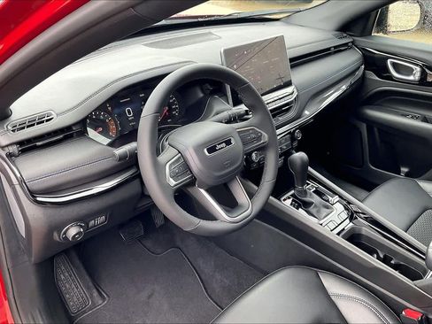 New 2026 Jeep Compass Latitude AWD/4WD image 8