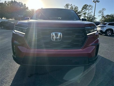 New 2025 Honda Pilot Sport image 2