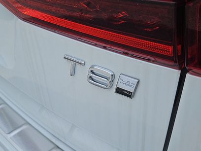 New 2026 Volvo XC60 T8 Plus