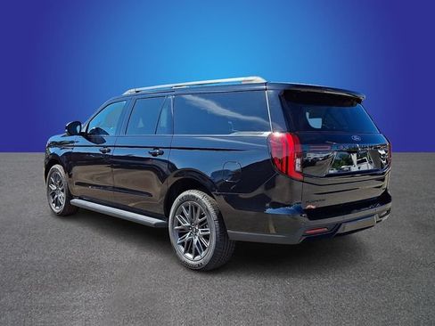 New 2026 Ford Expedition Max Platinum w/ Stealth Appearance Package AWD/4WD image 4