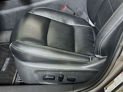 Used 2019 Nissan Altima 2.5 SL FWD image 17