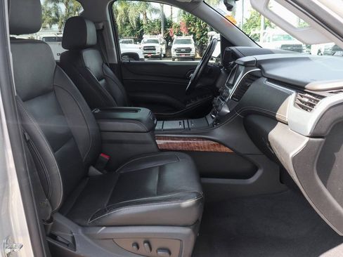Used 2020 Chevrolet Suburban Premier image 47