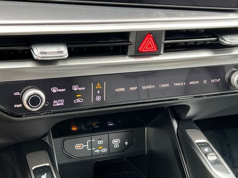 Used 2026 Kia Sorento EX image 19