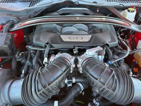 Used 2025 Ford Mustang GT Premium w/ GT Performance Package RWD image 8