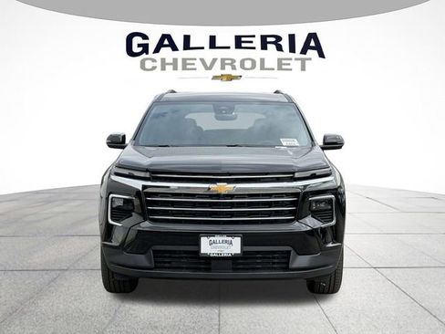 New 2026 Chevrolet Traverse LT w/ Driver Confidence Package FWD image 3