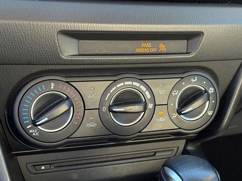Used 2014 MAZDA MAZDA3 i Touring image 21