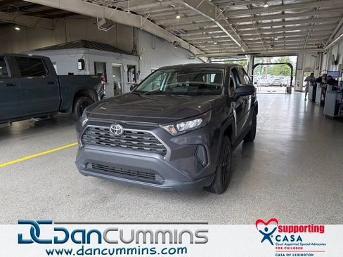 Used 2022 Toyota RAV4 LE FWD image 1
