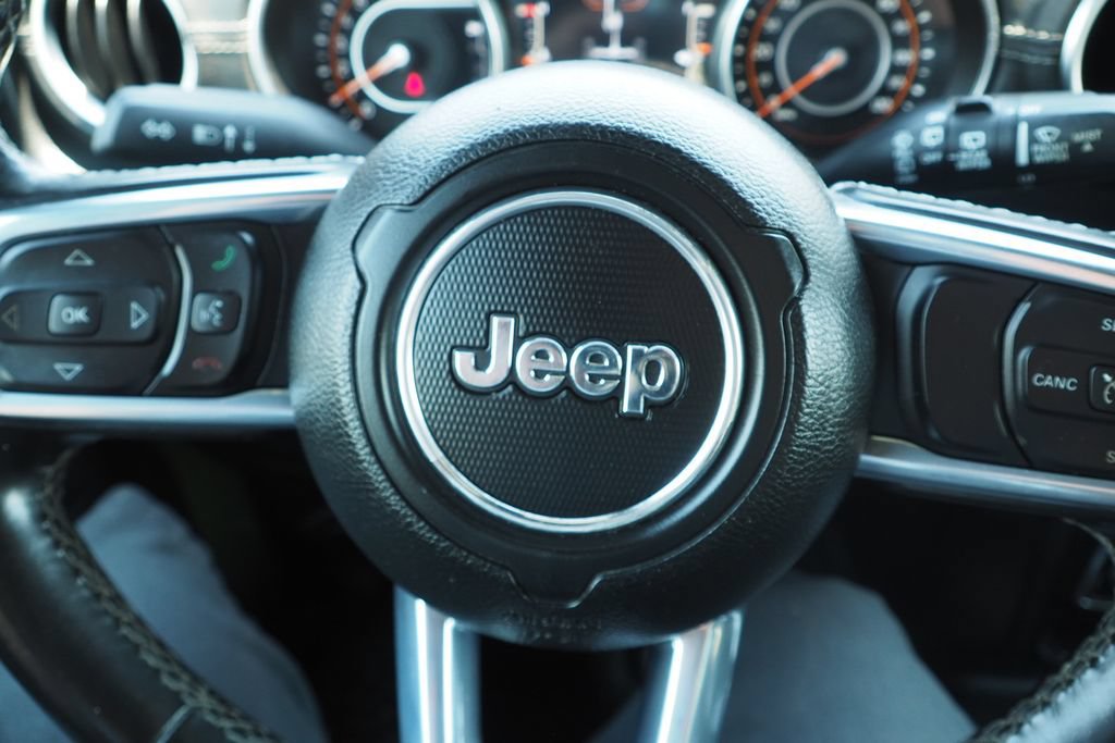 Used 2022 Jeep Wrangler Unlimited Sahara w/ LED Lighting Group AWD/4WD image 28