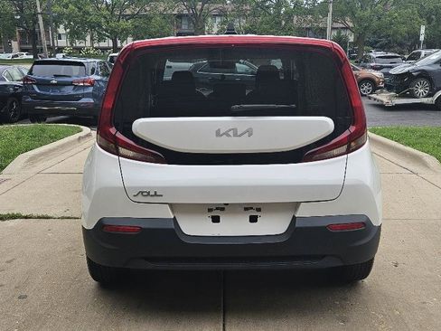 Used 2022 Kia Soul LX FWD image 6