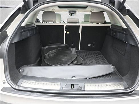 Used 2020 Land Rover Range Rover Velar S image 24