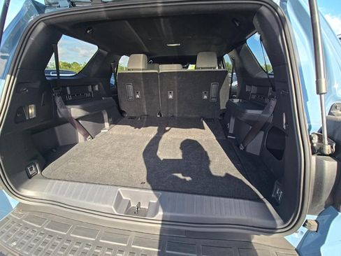 Used 2025 Toyota 4Runner SR5 AWD/4WD image 20