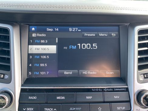 Used 2018 Hyundai Tucson Limited AWD/4WD image 14