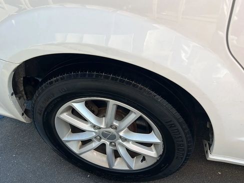 Used 2019 Dodge Grand Caravan SXT image 21