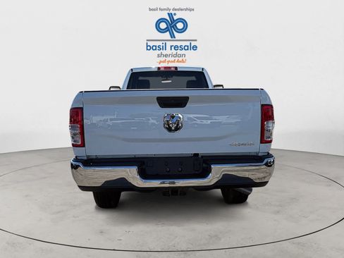 Used 2024 RAM 2500 Tradesman w/ Chrome Appearance Group AWD/4WD image 5
