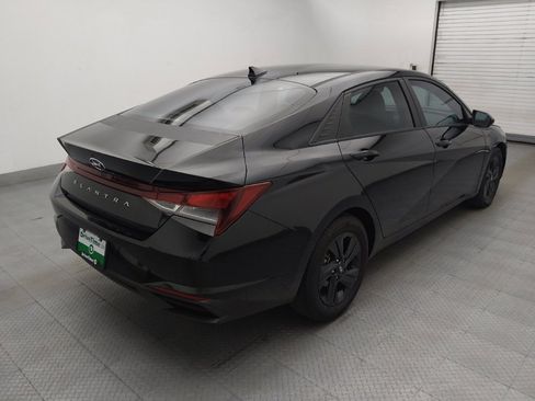 Used 2023 Hyundai Elantra SEL w/ Cargo Package FWD image 9