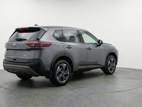 Used 2025 Nissan Rogue SV AWD/4WD image 9
