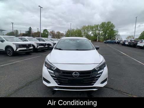 Used 2025 Nissan Versa S FWD image 9