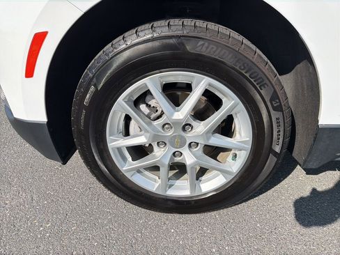 Used 2022 Chevrolet Equinox LT AWD/4WD image 14