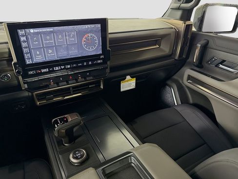 Used 2025 GMC Hummer EV 2X image 24