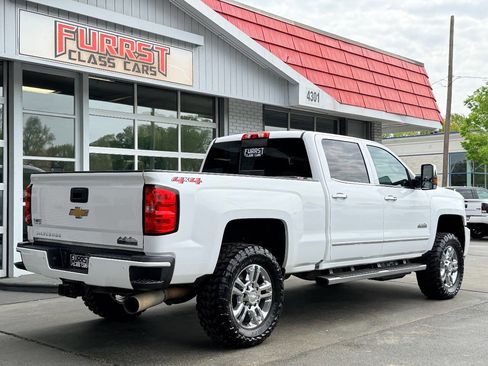 Used 2019 Chevrolet Silverado 2500 High Country w/ Duramax Plus Package image 3