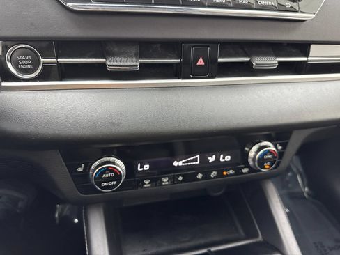 Used 2023 Mitsubishi Outlander SE AWD/4WD image 29