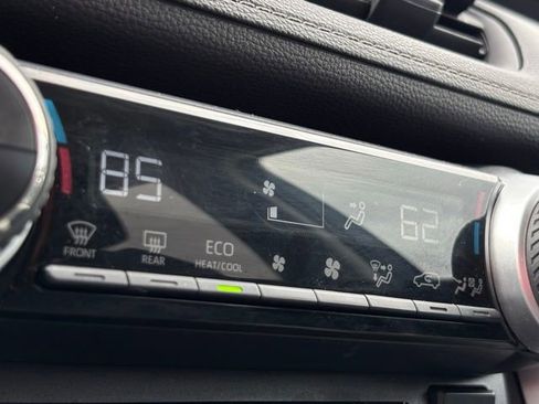 Used 2022 Toyota RAV4 XLE image 35