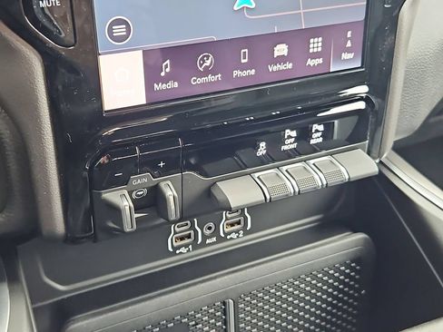 New 2026 RAM 1500 4x4 Crew Cab image 25