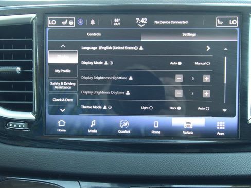 Used 2024 Chrysler Pacifica Touring-L FWD image 29
