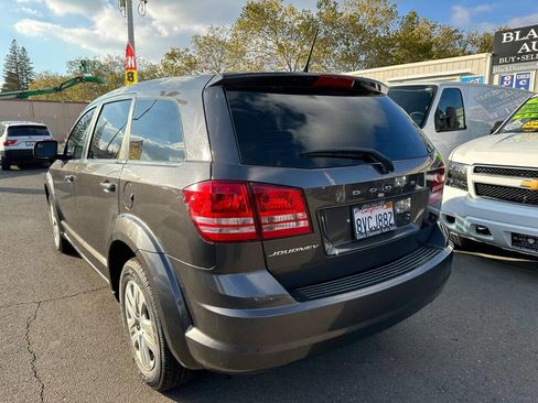 Used 2015 Dodge Journey American Value Package w/ Flexible Seating Group image 10