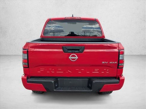 Used 2023 Nissan Frontier SV image 7