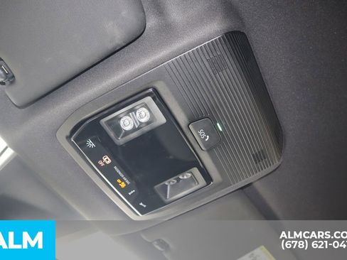 Used 2025 Volkswagen Atlas Cross Sport SE FWD image 38