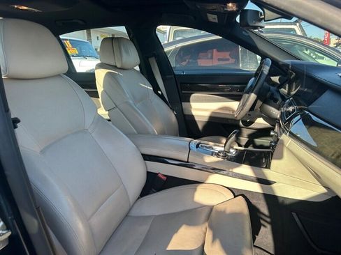 Used 2012 BMW 750i w/ M Sport Pkg RWD image 38