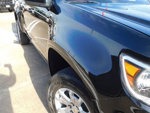 Used 2022 Chevrolet Colorado LT w/ Fleet Safety Package image 7