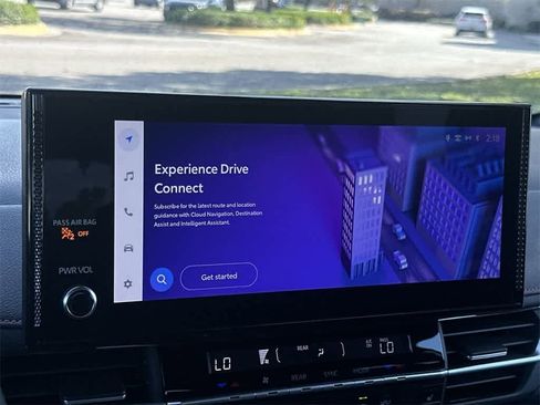 Used 2025 Toyota Sienna XSE image 18