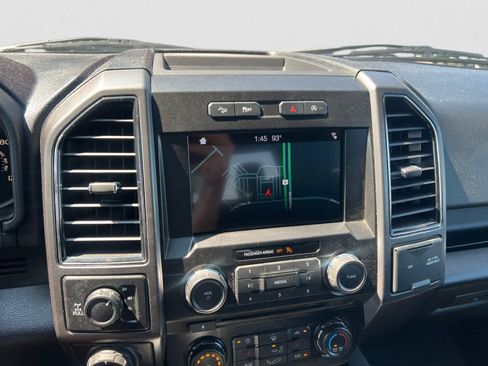 Used 2018 Ford F150 XLT w/ Equipment Group 302A Luxury AWD/4WD image 21