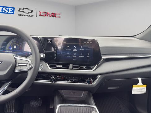 New 2026 Chevrolet Equinox LT image 17