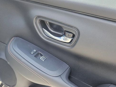 Used 2025 Honda HR-V Sport image 30