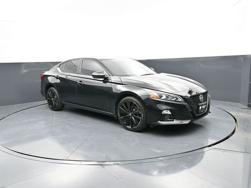 Used 2022 Nissan Altima 2.5 SR w/ Midnight Edition Package AWD/4WD image 4