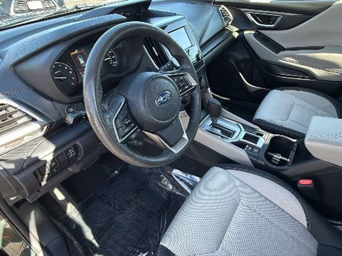 Used 2023 Subaru Forester AWD/4WD image 10